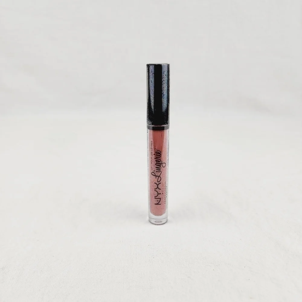 NYX Lingerie matte liquid lipstick Lipli04